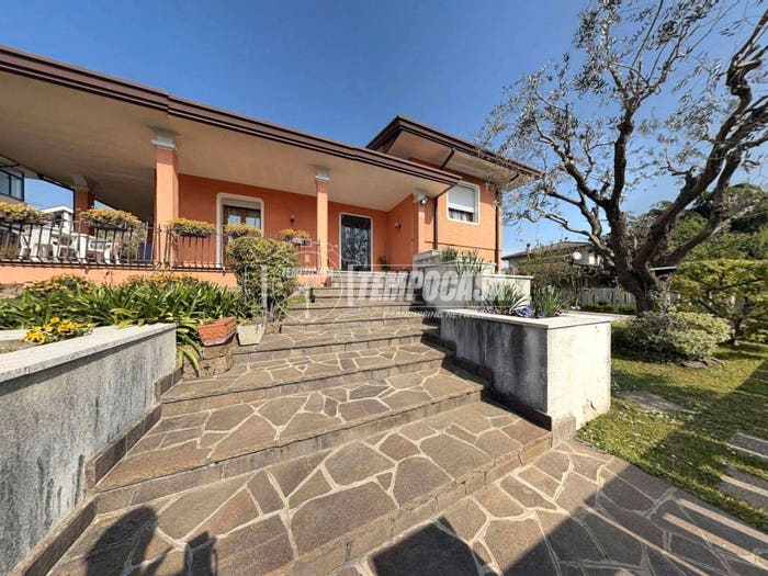 Casa quadrilocale in vendita in Via Puccini, Centro, Abano Terme