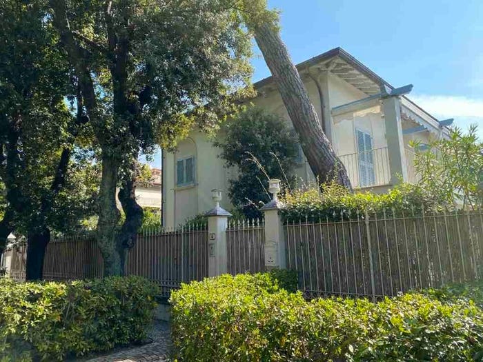 Casa con 6 locali in vendita in Via Versilia, Vittoria Apuana, Forte dei Marmi