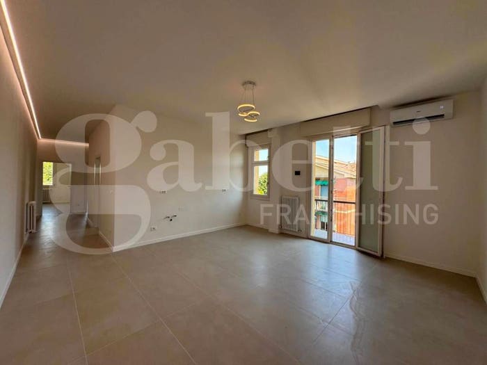 Appartamento quadrilocale in vendita in Via Galliera, Funo, Argelato