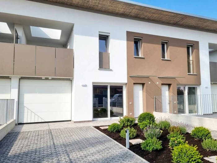 Casa quadrilocale in vendita in Via Antonio Meucci, Centro, Cavernago