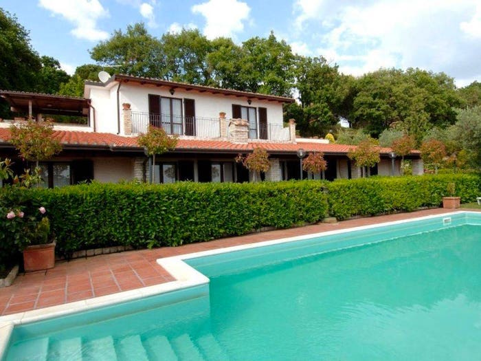 Casa con 6 locali in vendita in Via di Magione, Centro, Magione