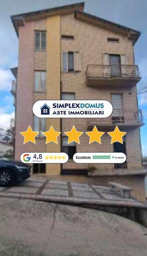 Appartamento con 6 locali in vendita in Borgo XX Settembre, Centro, Montappone