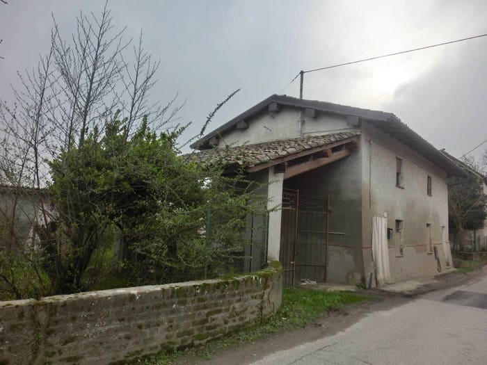 Casa quadrilocale in vendita in Via Nicola, Livraga