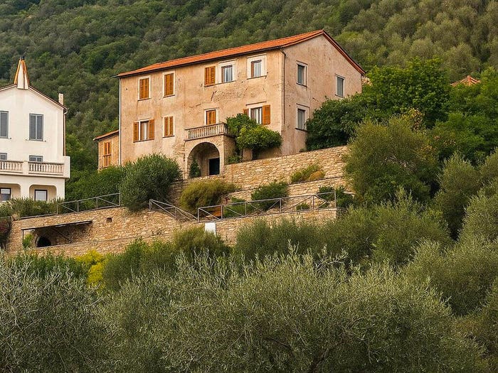 Appartamento con 6 locali in vendita in Consorziale, Centro, Pontedassio