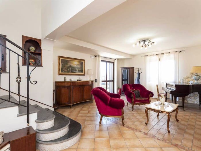 Casa con 6 locali in vendita in VIA D'ANGELO, Centro, Mascali