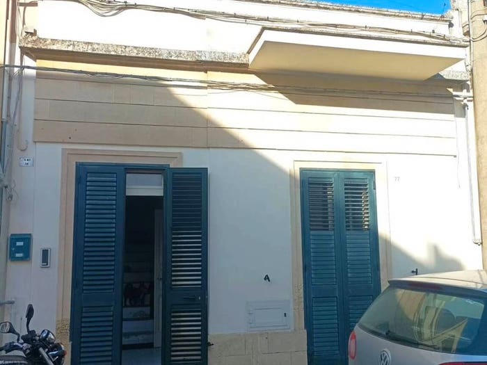 Casa quadrilocale in vendita in Via Umberto I, Corigliano d'Otranto