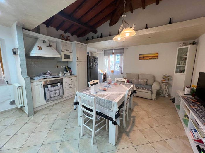 Appartamento quadrilocale in vendita in Via Magenta, Centro, Castelfiorentino