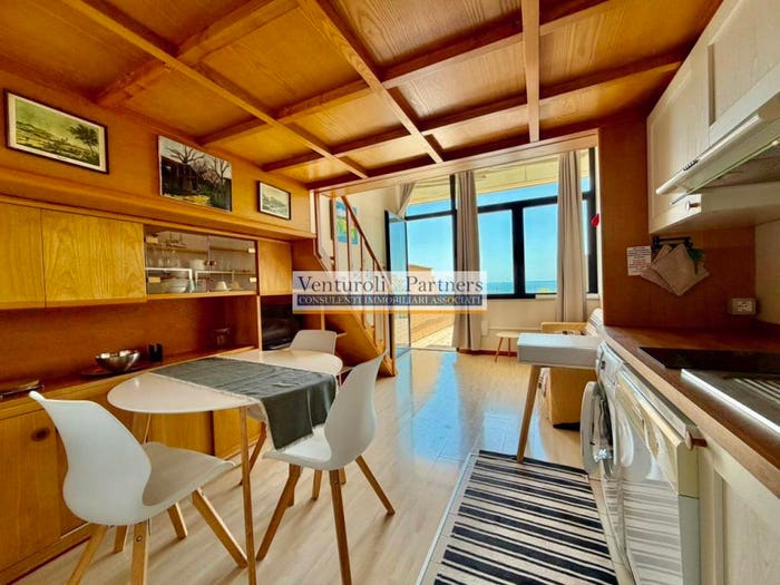 Appartamento bilocale in vendita in Via Giuseppe Mazzini, Centro, Padenghe sul Garda