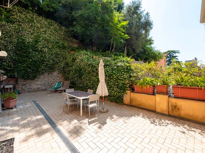 Appartamento con 5 locali in vendita in Via Francesco Sivori, Castelletto, Genova
