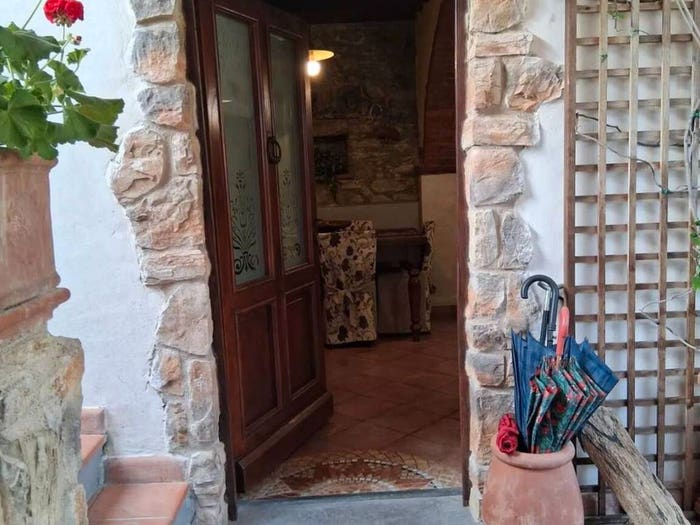Casa con 6 locali in vendita in Via Marcianella, Casano Dogana Isola, Luni