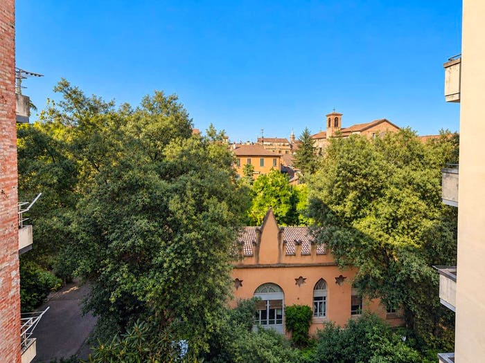 Appartamento quadrilocale in vendita in Via Albano Sorbelli, Santo Stefano, Bologna
