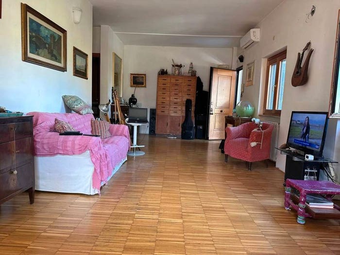 Appartamento trilocale in vendita in Via Macchia Dello Sterparo, Frascati