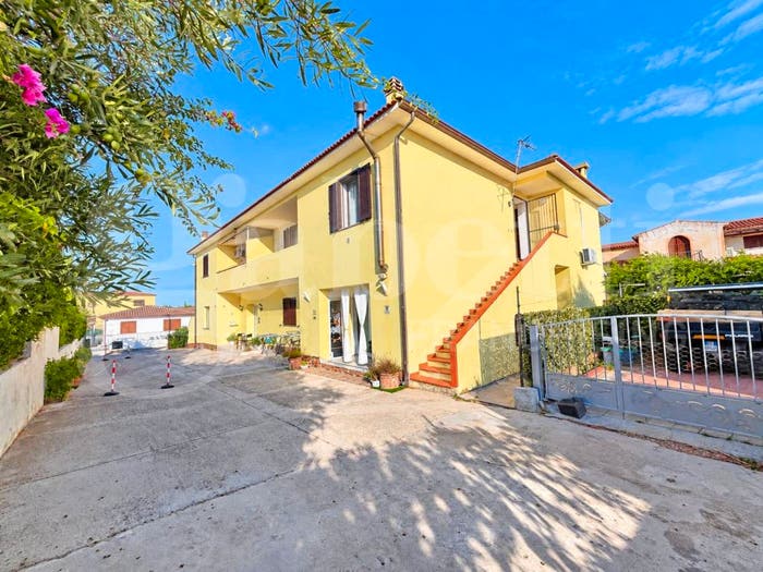 Appartamento trilocale in vendita in Via Toscana, Centro, Budoni
