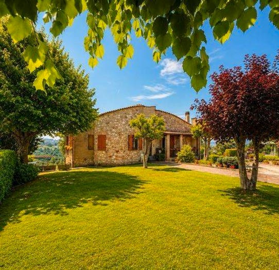 Casa con 6 locali in vendita in Vocabolo Petroro, Todi