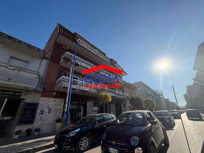 Appartamento con 5 locali in vendita in Viale Margherita, Mondragone