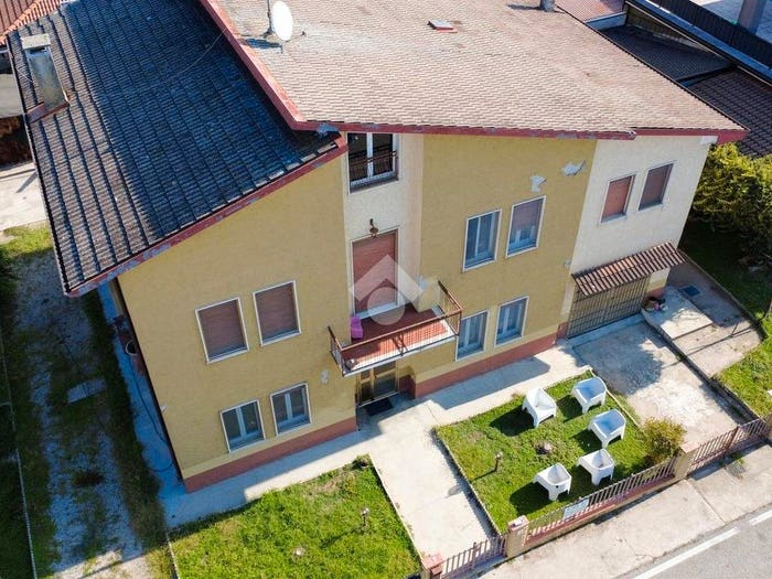 Casa con 6 locali in vendita in Via Tevere, San Giorgio Bigarello