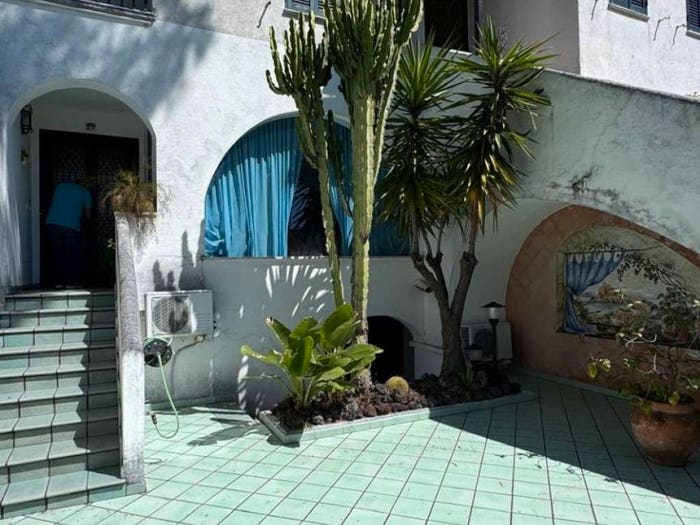 Casa con 5 locali in vendita in Via Francesco Buonocore, Centro, Ischia
