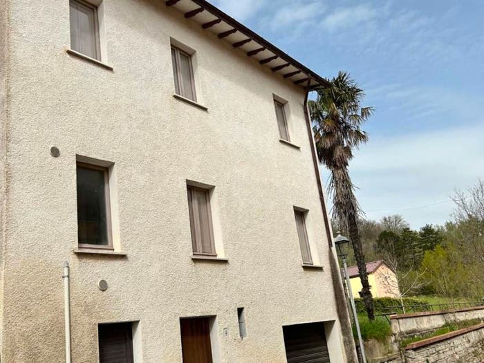 Casa trilocale in vendita in Frazione Piagge, Gualdo Tadino