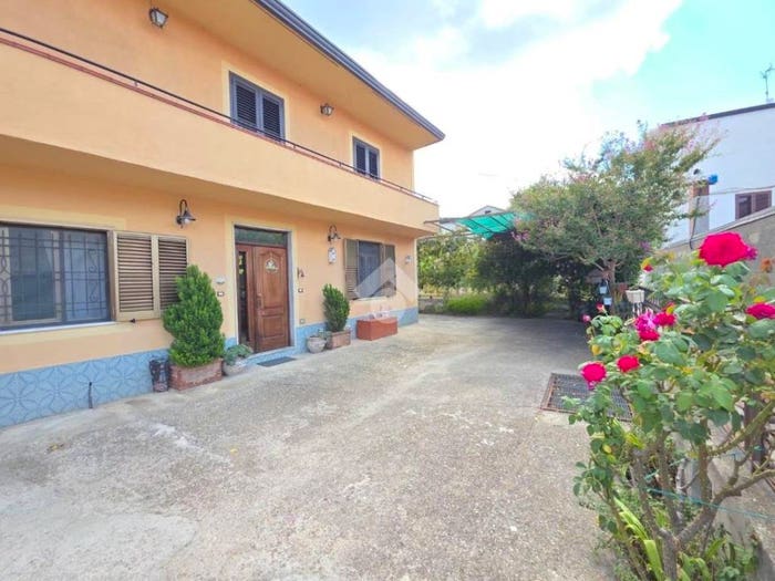 Appartamento con 6 locali in vendita in Via Sant'Antonio Abate, Sant'Agata Dé Goti, Sant'Agata de' Goti
