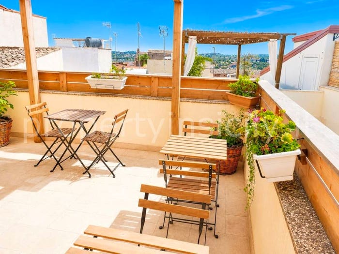 Casa quadrilocale in vendita in Vico Sparviero, Centro, Noto