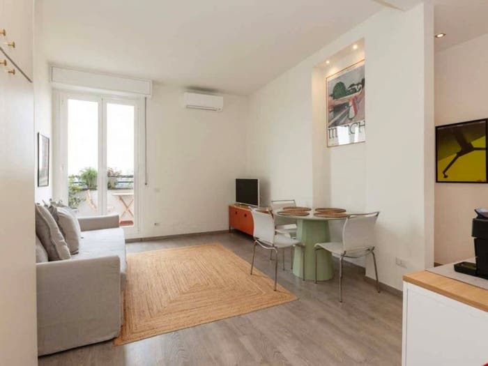 Appartamento bilocale in affitto in Viale Isonzo, Porta Romana Medaglie d'Oro, Milano