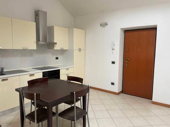 Appartamento bilocale in affitto in Piazza Camillo Benso di Cavour, Centro, Casnate con Bernate