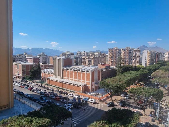 Appartamento con 5 locali in vendita in Via Ammiraglio Rizzo, Montepellegrino, Palermo