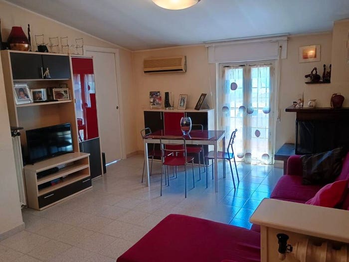 Appartamento quadrilocale in vendita in Via Dalmine, Labaro, Roma
