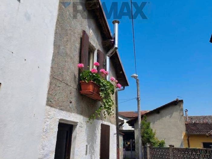 Casa bilocale in vendita in Via giuseppe Garibaldi, Gravellona, Gravellona Lomellina