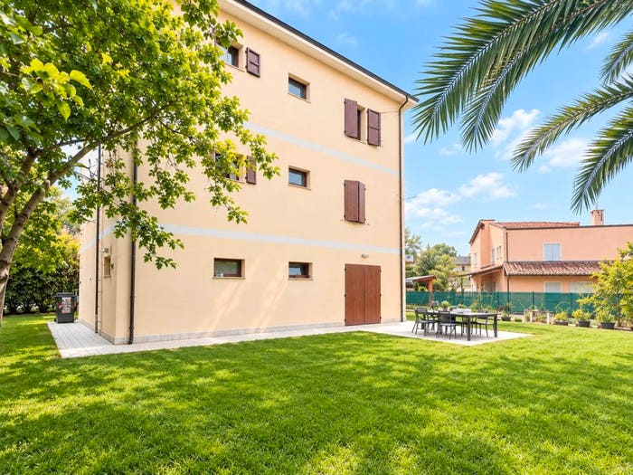 Casa con 6 locali in vendita in Castelnuovo Rangone