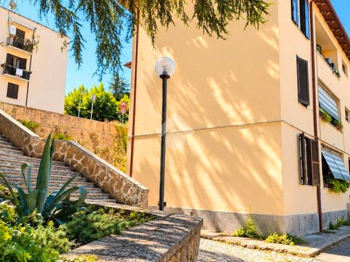 Appartamento bilocale in vendita in via Via Monsignor Grassi, Centro, Marino