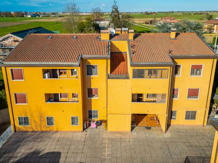 Appartamento trilocale in vendita in Via Aprile, Centro, Castello d'Argile