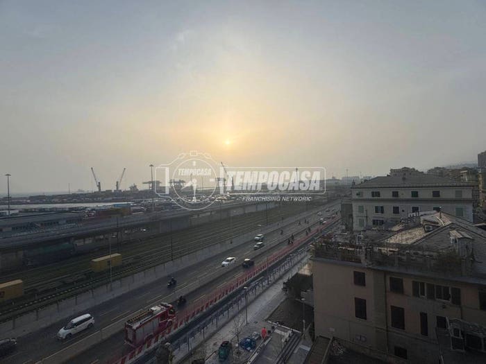 Appartamento con 6 locali in vendita in Via Sampierdarena, Sampierdarena, Genova