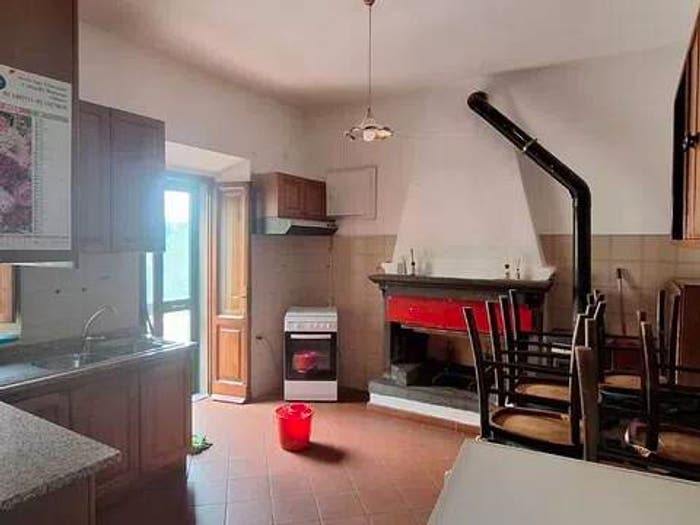 Casa con 6 locali in vendita in Urb Limano Bagni Di Lucca, Bagni di Lucca