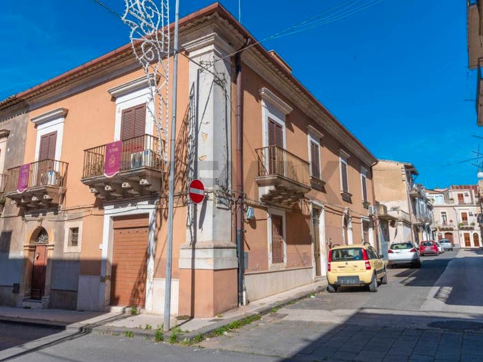 Casa con 6 locali in vendita in Via Vincenzo Gioberti, Grammichele