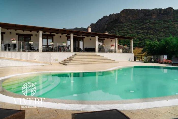 Casa con 6 locali in vendita in Siniscola