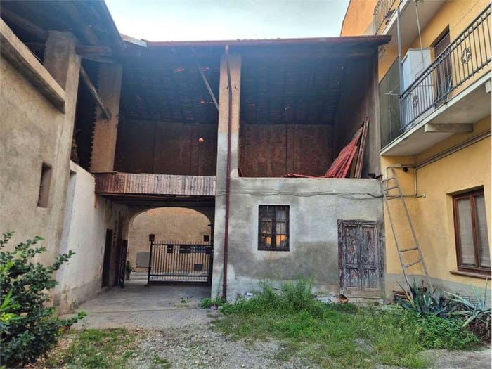 Casa bilocale in vendita in Via Cavour, Centro, Turate