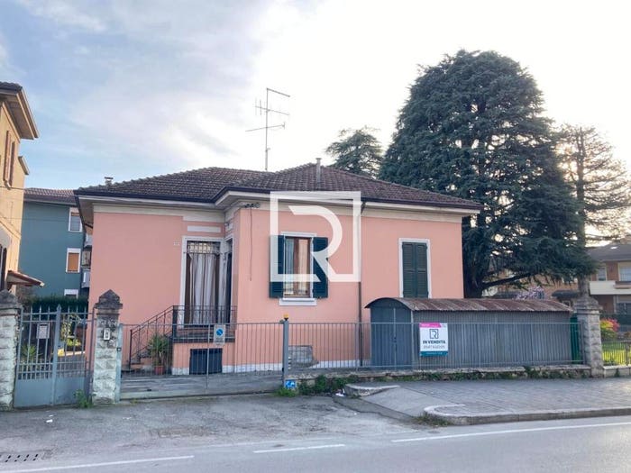 Casa con 5 locali in vendita in Viale Giovanni Bovio, Centro Urbano, Cesena
