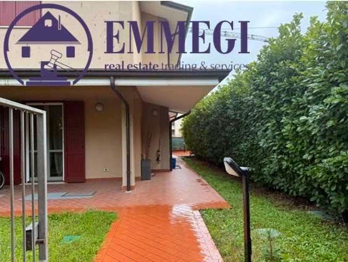 Casa con 6 locali in vendita in Via francia snc, San Martino della Battaglia, Desenzano del Garda