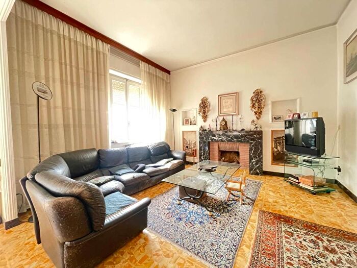 Appartamento con 6 locali in vendita in Via a e Alessandro Archibugi, Adriatico, Ancona