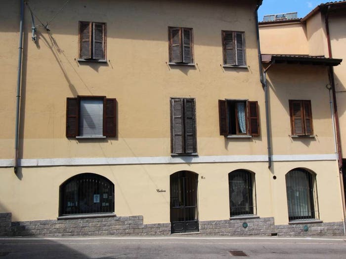 Appartamento bilocale in vendita in Piazza Novembre, Centro, Veduggio con Colzano