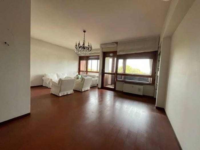 Appartamento con 6 locali in vendita in Via Mario Poledrelli, San Paolo, Ferrara
