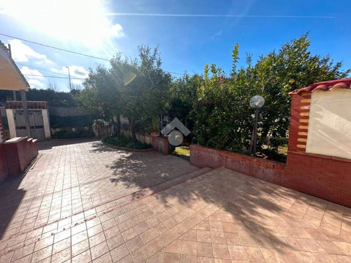 Casa con 5 locali in vendita in Via Bartolo Longo, Ponticelli, Napoli