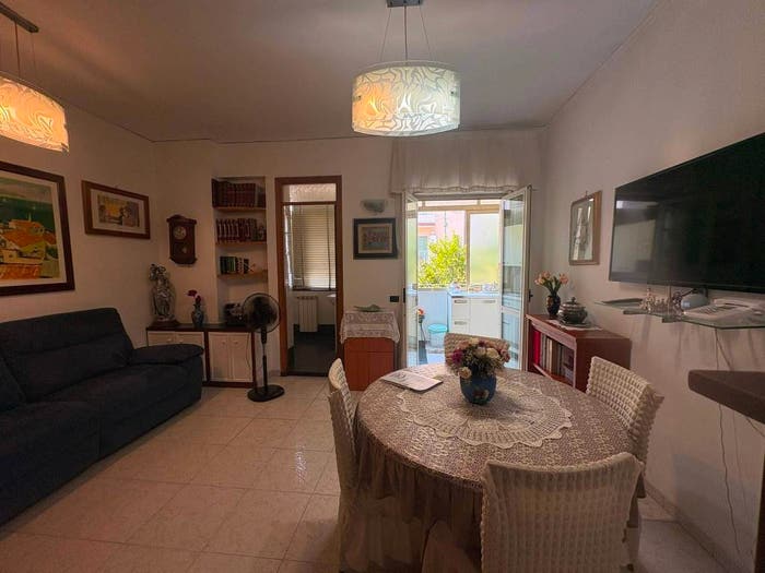 Appartamento trilocale in vendita in Via Antonio Beccadelli, Bagnoli, Napoli