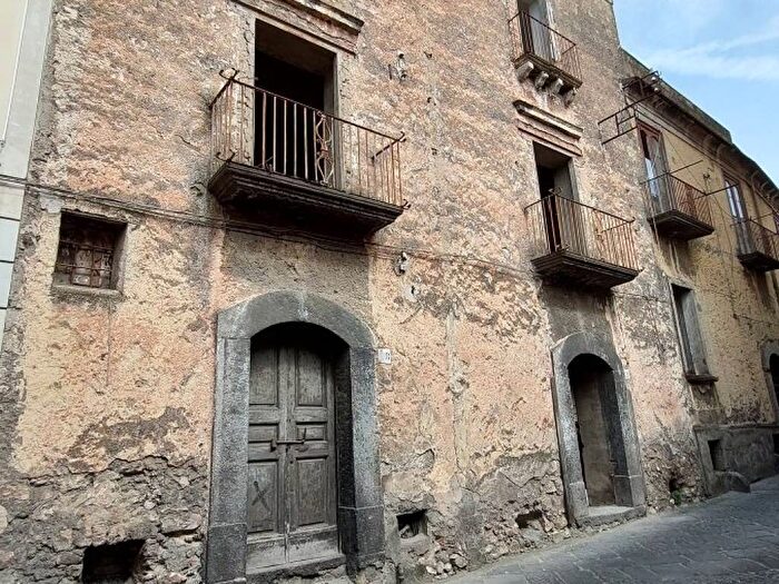 Casa quadrilocale in vendita in Via Municipio, Centro, Palma Campania