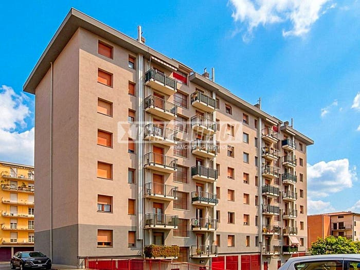 Appartamento trilocale in vendita in Via MONVISO, Centro, Garbagnate Milanese