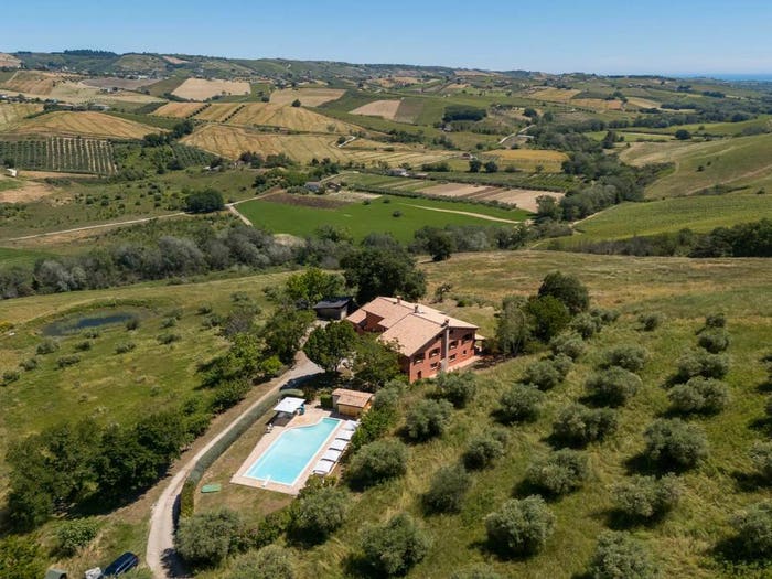 Casa con 6 locali in vendita in Via Colle di Sale, Città Sant'Angelo