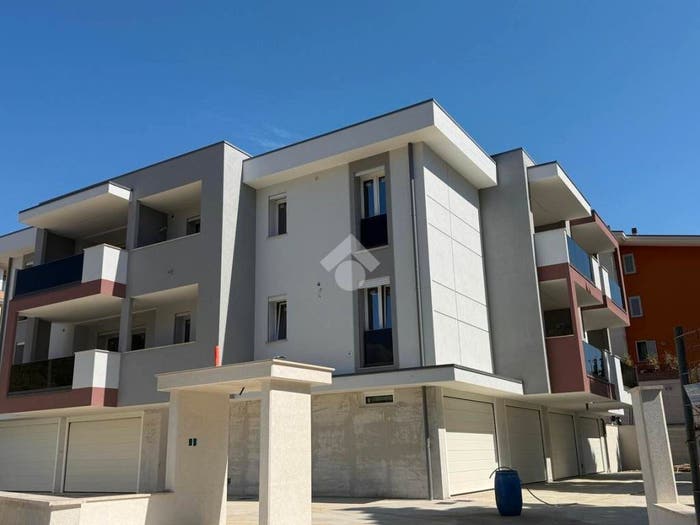 Appartamento trilocale in vendita in Via Certosa, Nereto