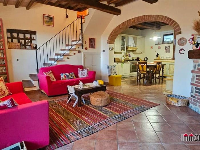 Appartamento quadrilocale in vendita in Casole d'Elsa
