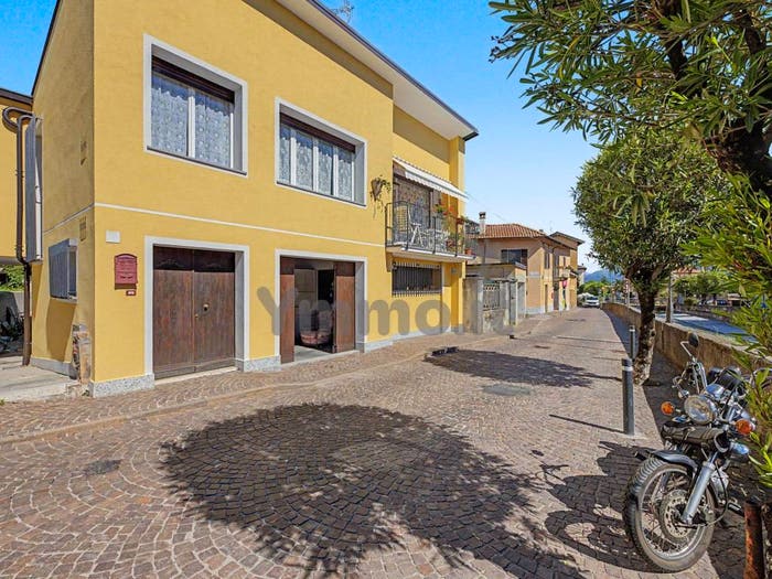 Appartamento con 6 locali in vendita in Via Enrico Toti, Germignaga